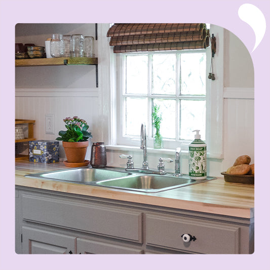 Corner of the kitchen with sink and some ornaments